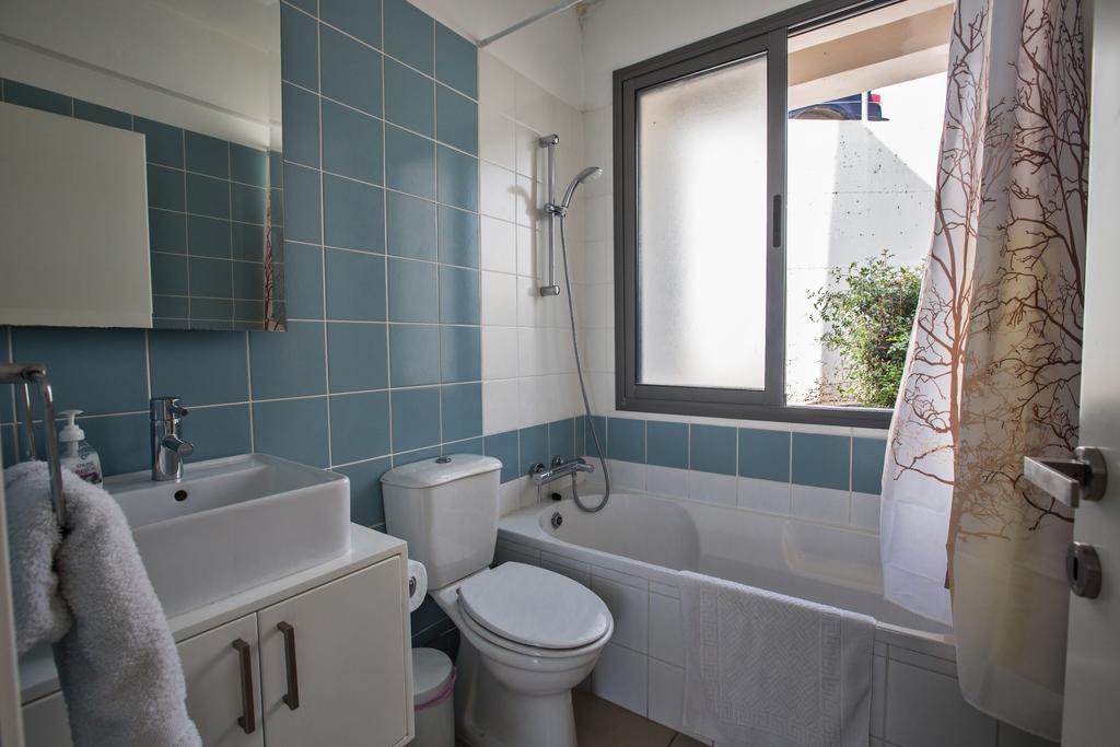 Esprit Villa 20 Polis Kamer foto