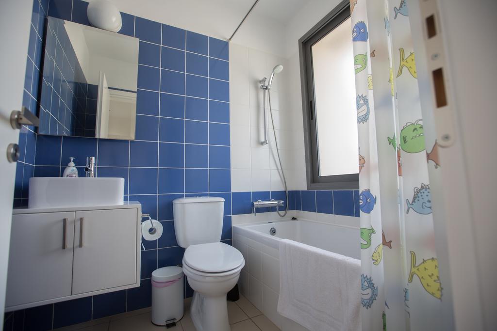 Esprit Villa 20 Polis Kamer foto