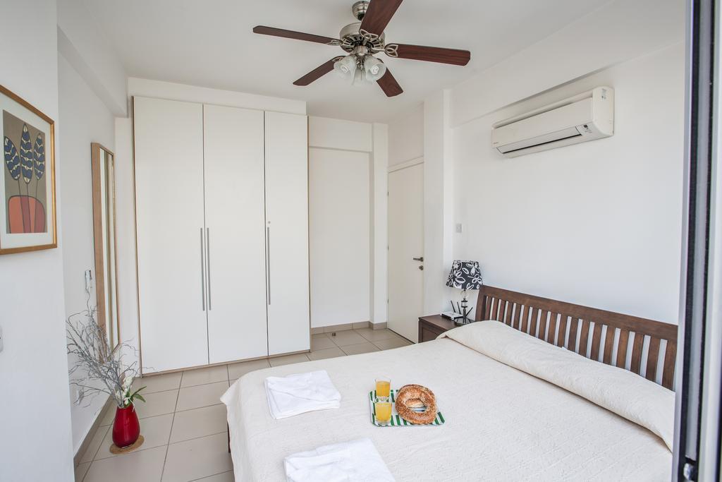 Esprit Villa 20 Polis Kamer foto