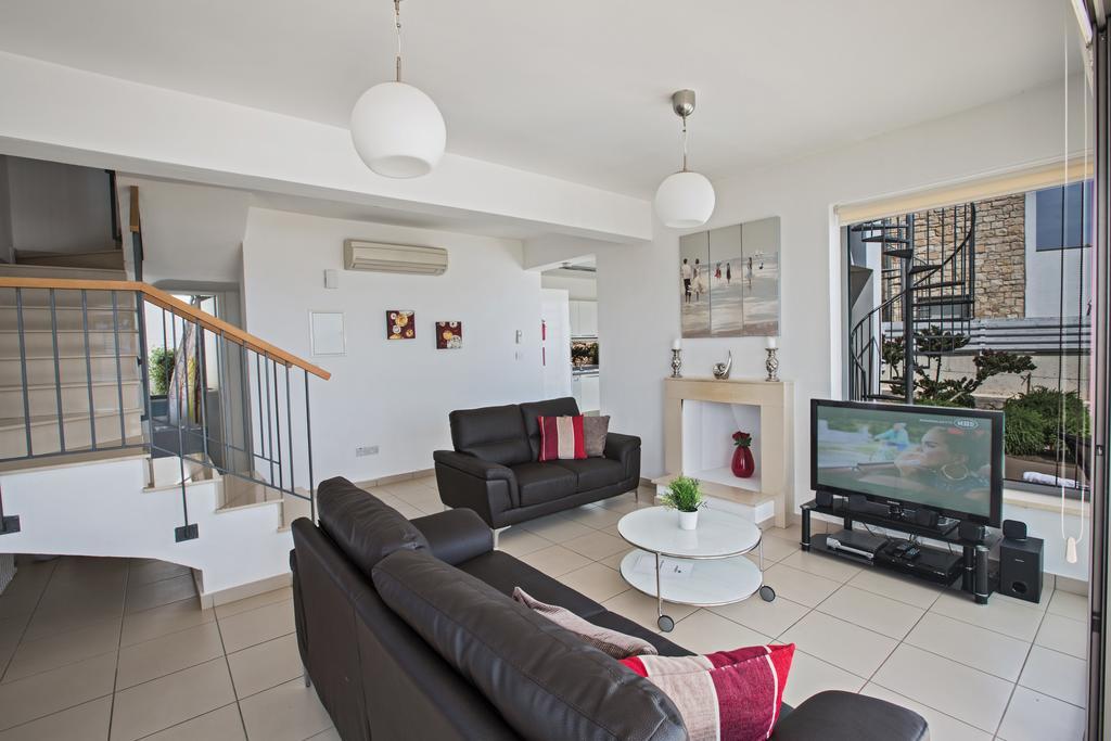 Esprit Villa 20 Polis Kamer foto