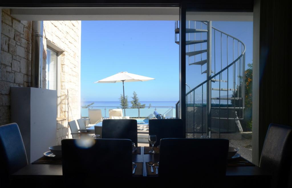 Esprit Villa 20 Polis Kamer foto